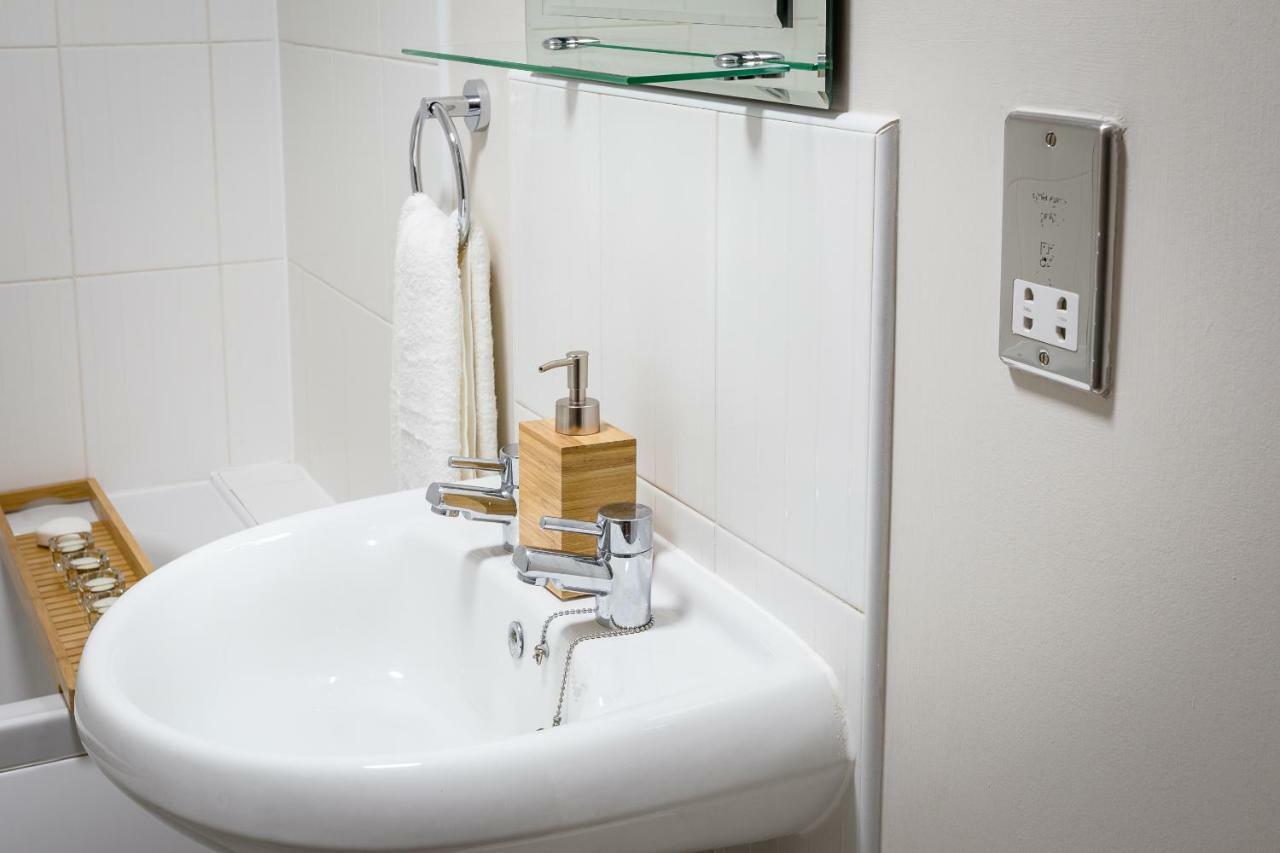 Luxury Quayside Apartment ニューカッスル・アポン・タイン エクステリア 写真